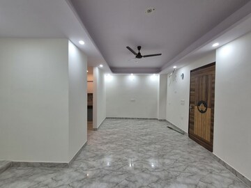 Room in 2 BHK Apartment at Palm Residency Chhatarpur, Chattarpur – for Rent