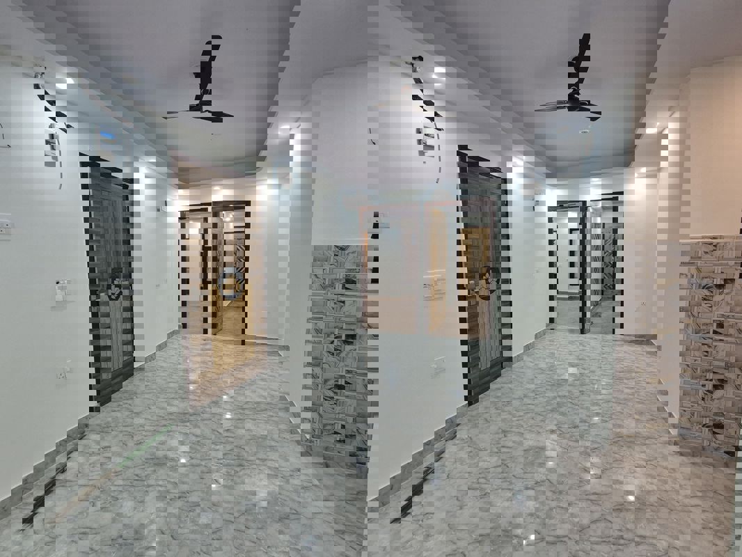 Room in 2 BHK Apartment at Palm Residency Chhatarpur, Chattarpur – for Rent