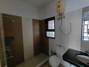Bathroom in 4 BHK Apartment at DLF Windsor Court, Dlf Phase iv – for Rent