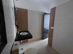 4 BHK + Extra Room Apartment For Rent in DLF Windsor Court