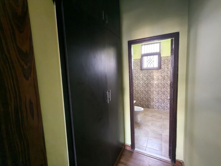Room, ss-the-lilac 3.5 Bedroom 290 Sq.Yd. Builder Floor In Sector 49 Gurgaon 9754351