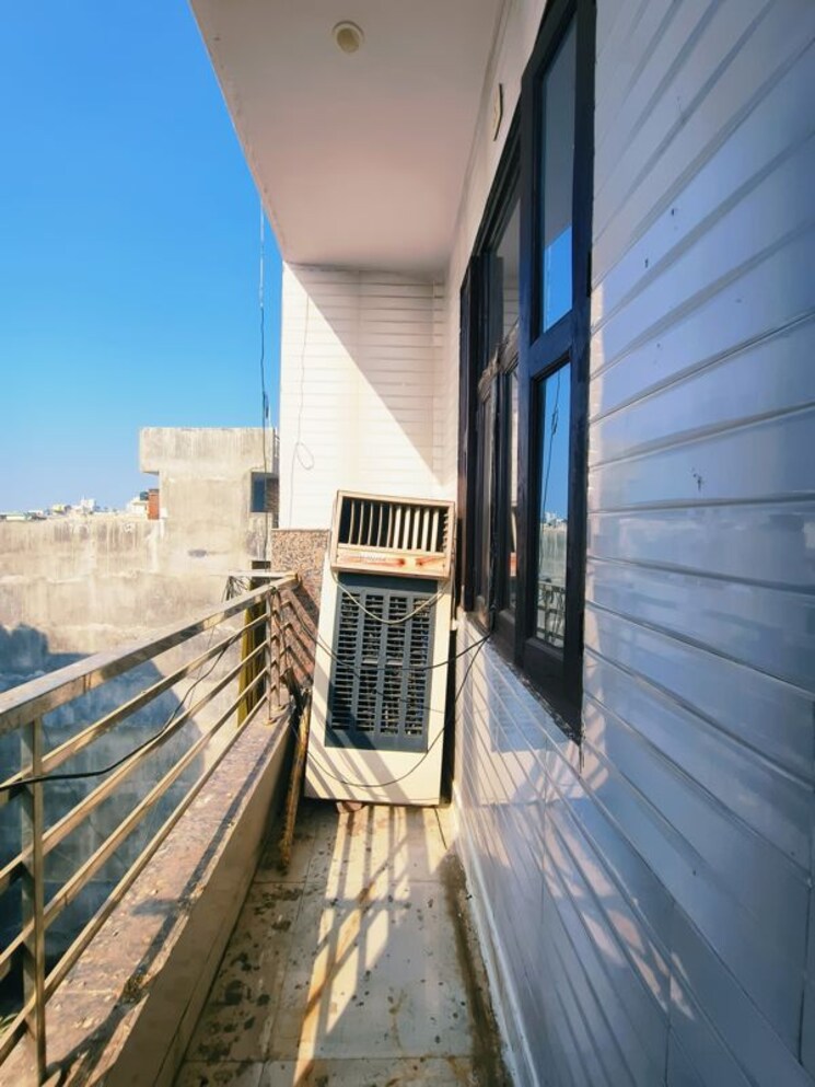Balcony, dwarka mor 2 Bedroom 630 Sq.Ft. Builder Floor In Dwarka Mor Delhi 9754402