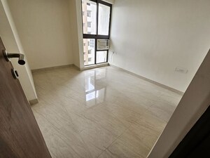 Room in 2 BHK Apartment at Lodha Quality Home Tower 2, Majiwada – for Rent