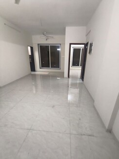 2 BHK Apartment For Rent in Swastik Park