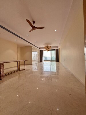 3 BHK Apartment For Rent in Parishram Apartments, Pali Hill