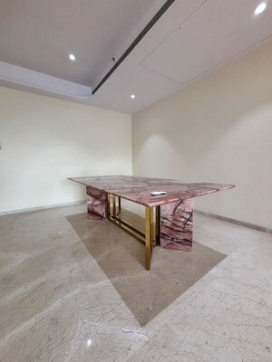 Room in 3 BHK Apartment at Parishram Apartments, Pali Hill – for Rent