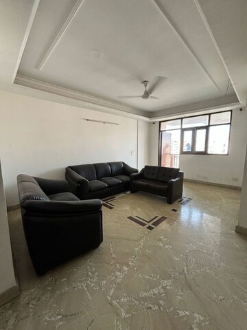 Master Bedroom in 4 BHK Apartment at Anand Niketan CGHS, Sector 52 – for Rent