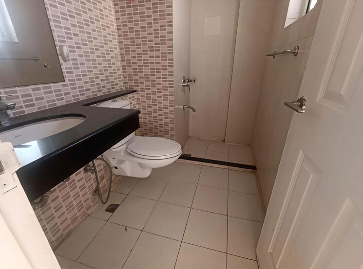 Bathroom, bptp-park-prime 3 Bedroom 1442 Sq.Ft. Apartment In Sector 66 Gurgaon 9754528