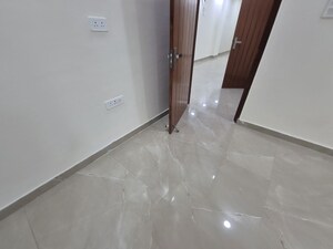 Room in 3 BHK Apartment at Palm Residency Chhatarpur, Chattarpur – for Rent