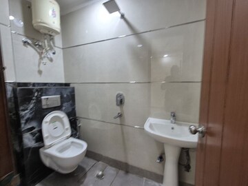 Bathroom in 3 BHK Apartment at Palm Residency Chhatarpur, Chattarpur – for Rent