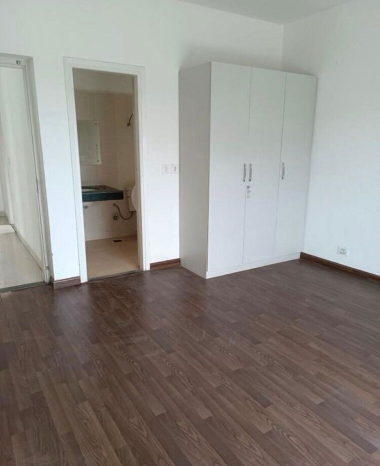 Room, bptp-park-81 4 Bedroom 4500 Sq.Ft. Builder Floor In Sector 81 Faridabad 9754626