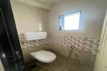 Bathroom in 1 BHK Apartment at Salt Lake Sector V – for Rent