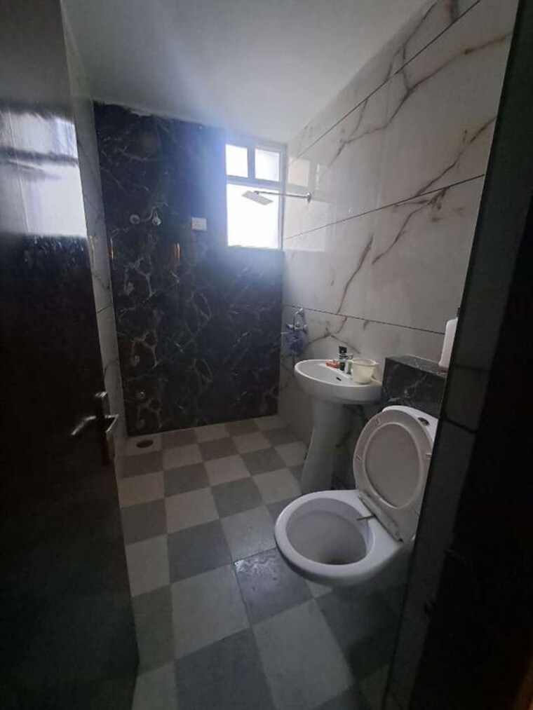 Bathroom, dhakoli 2 Bedroom 1350 Sq.Ft. Builder Floor In Dhakoli Zirakpur 9754716