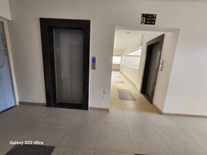 Room in 2 BHK Apartment at ARV Royale, Hadapsar – for Sale