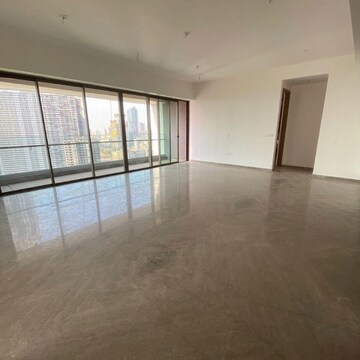 Room in 4 BHK Apartment at Prestige Jasdan Classic, Jacob Circle – for Rent