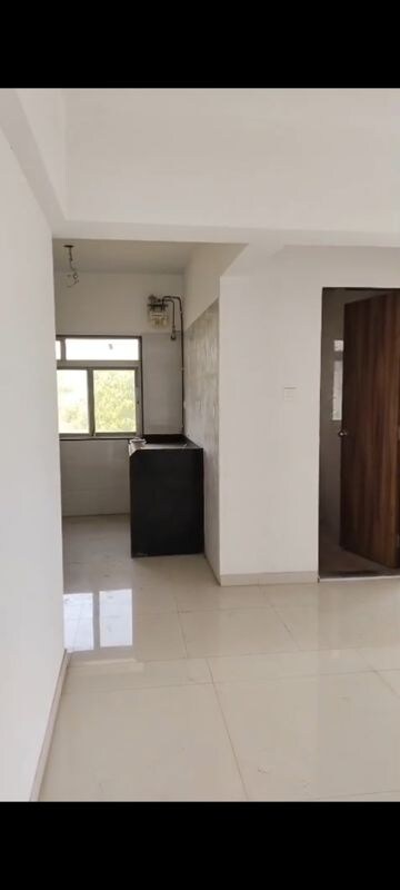 Room in 2 BHK Apartment at Sheela Smruti Apartment, Vile Parle East – for Rent