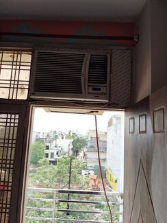 5 BHK + Servant Room,Study Room Builder Floor For Rent in DLF City Phase III