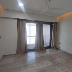 4 BHK + Servant Room Apartment For Rent in Lodha World Crest