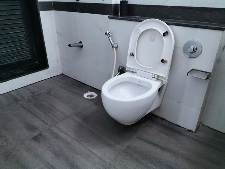 Bathroom, k-raheja-raheja-residency 2 Bedroom 1180 Sq.Ft. Apartment In Malad East Mumbai 9755109