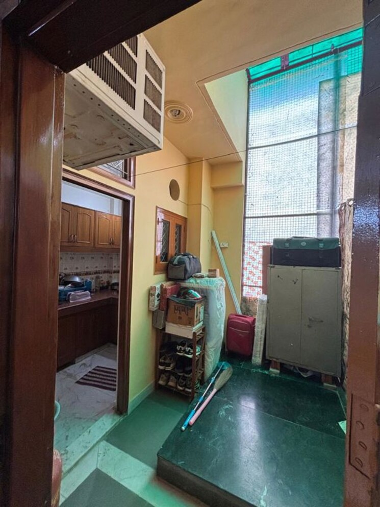 undefined, sector 23 2 Bedroom 1950 Sq.Ft. Independent House In Sector 23 Noida 9755111