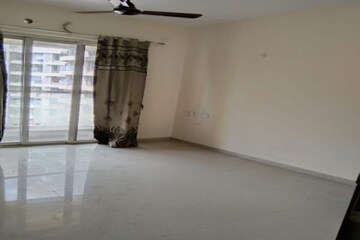 Room in 5 BHK Apartment at Ambience Caitriona, Sector 24 – for Rent