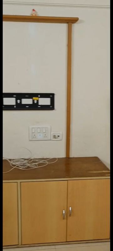 2 BHK Apartment For Rent in Rugvedi Apartment, Vile Parle East