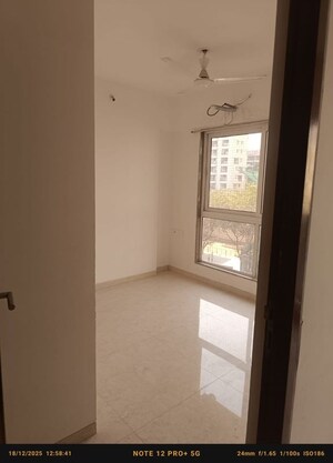 Room in 1.5 BHK Apartment at Poddar Spraha Diamond, Chembur – for Rent