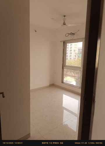 Room in 1.5 BHK Apartment at Poddar Spraha Diamond, Chembur – for Rent