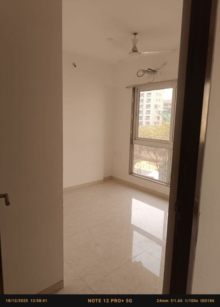Room, poddar-spraha-diamond 1.5 Bedroom 500 Sq.Ft. Apartment In Chembur Mumbai 9755407