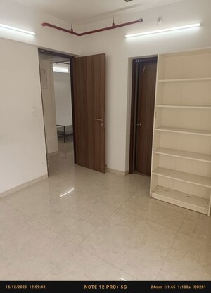 Room in 1.5 BHK Apartment at Poddar Spraha Diamond, Chembur – for Rent