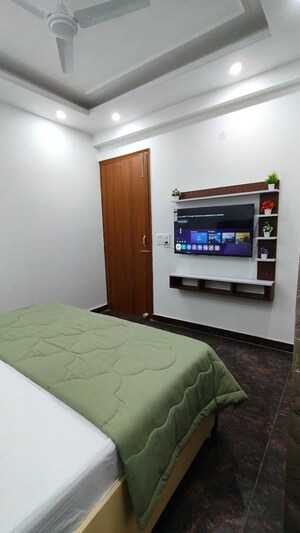 Bedroom in 1 BHK Builder Floor at Sector 56 – for Rent