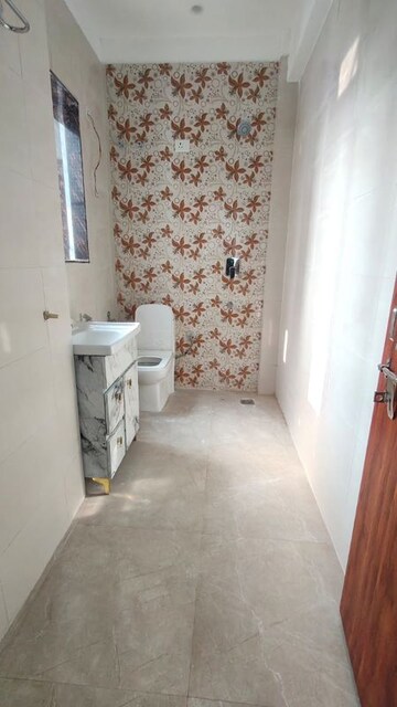 Bathroom in 1 BHK Builder Floor at Sector 56 – for Rent