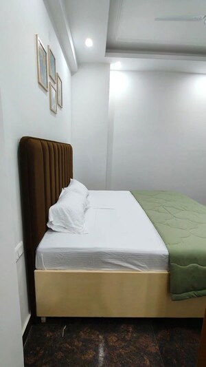 Bedroom in 1 BHK Builder Floor at Sector 56 – for Rent