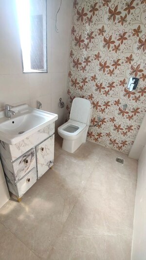 Master Bedroom in 1 BHK Builder Floor at Sector 56 – for Rent