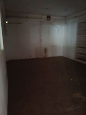 Room in 4 BHK Independent House at Maharani Bagh – for Sale