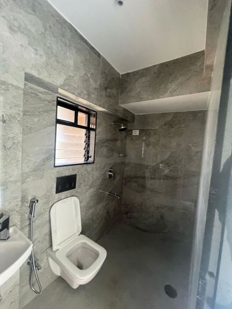Bathroom, diamond-garden 3 Bedroom 1300 Sq.Ft. Apartment In Chembur Mumbai 9755557