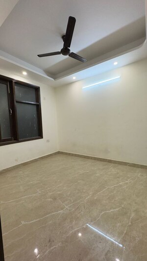 Room in 2 BHK Builder Floor at Chattarpur – for Rent