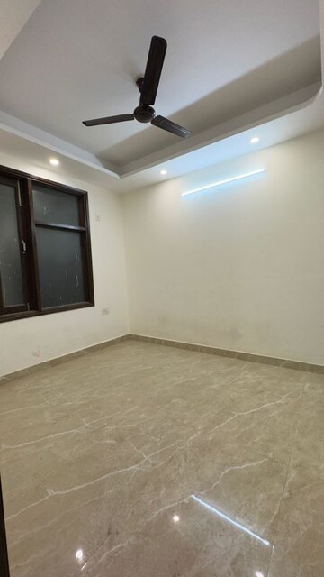 Room in 2 BHK Builder Floor at Chattarpur – for Rent