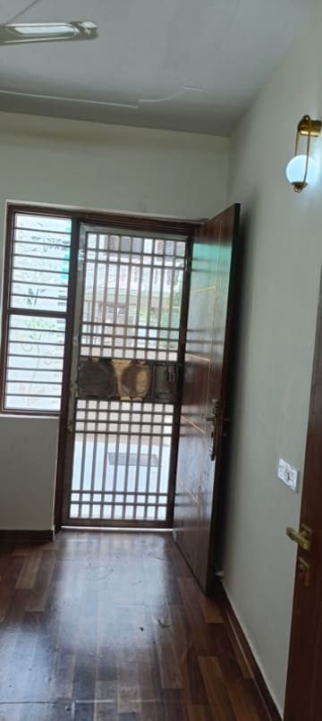 Balcony in 4 BHK Builder Floor at Ashoka Enclave 3, Sector 35 – for Sale