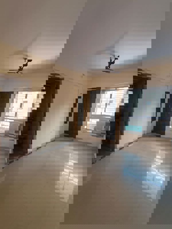 2.5 BHK + Extra Room Apartment For Rent in Kanakia Spaces Vasundhara