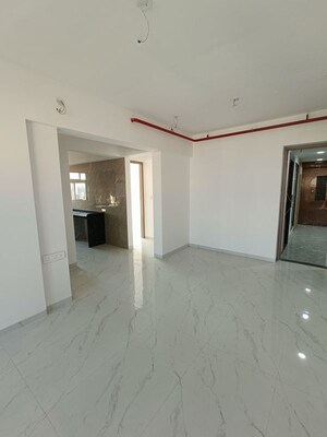 Room in 2 BHK Apartment at Goregaon West – for Rent