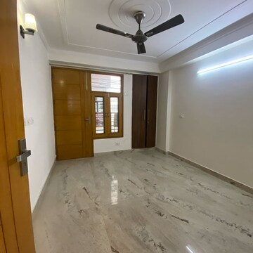 Room in 3 BHK Builder Floor at Chattarpur – for Rent