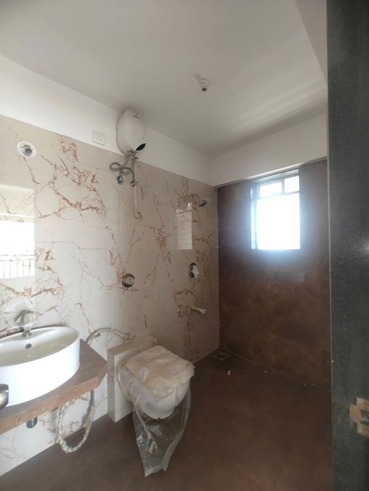 Bathroom, chembur 3 Bedroom 1495 Sq.Ft. Apartment In Chembur Mumbai 9755775