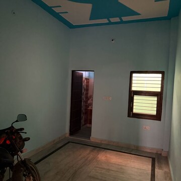 Room in 3 BHK Villa at Modipuram – for Sale