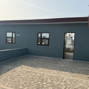 Parking in 3 BHK Villa at Modipuram – for Sale