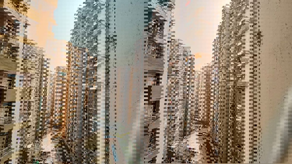 3 BHK + Study Room Apartment For Rent in Amrapali Crystal Homes