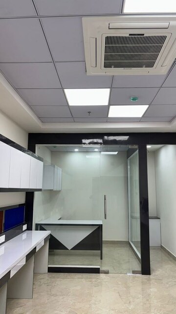  Office Space For Rent in Mani Casadona, New Town