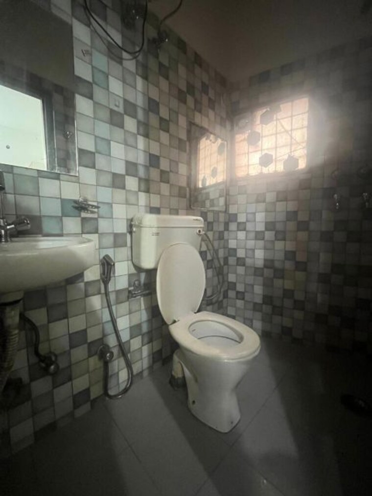 Bathroom, sushant lok i 1 RK 350 Sq.Ft. Builder Floor In Sushant Lok I Gurgaon 9755922