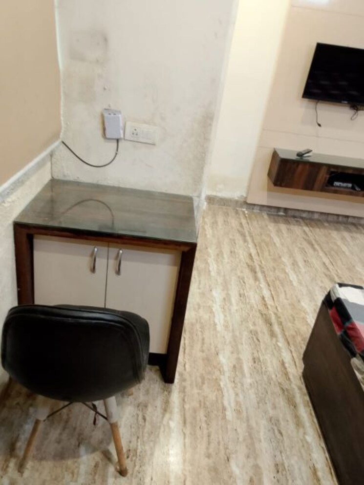 Kitchen, sushant lok i 1 RK 350 Sq.Ft. Builder Floor In Sushant Lok I Gurgaon 9755922