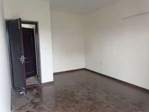 Room in 3 BHK Builder Floor at BPTP Park Elite Floor II, Sector 75 – for Sale